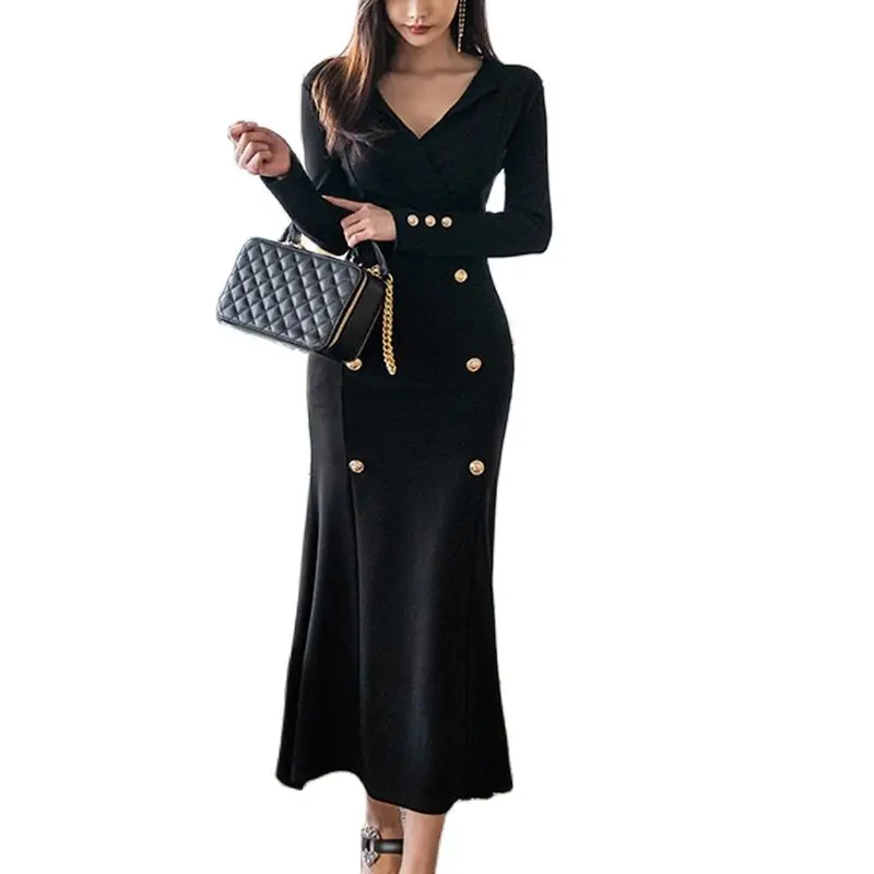 

Женское элегантное платье с V-образным вырезом и сумочкой-годе