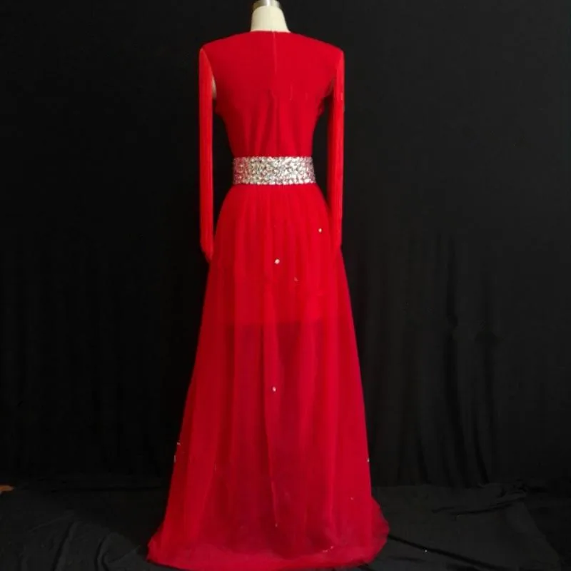 Женский костюм со стразами цельное платье и кисточками сзади выпускной вечер