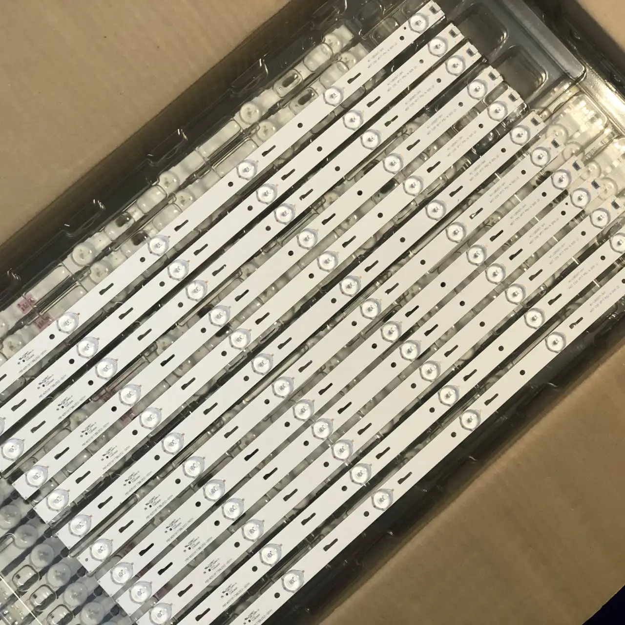 

1set=12PIeces LED Backlight Strip 6 lamp 4C-LB500T-SH1 PB14D519173BL052-001H For 50CE6120R2 50K300 DRH15000