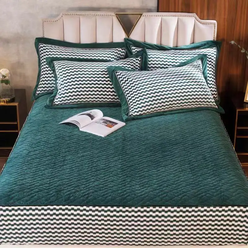 

3PCS Thickened Flannel 1Pcs Fitted Sheet and 2 Pillowcase Stripe Print Mattress Cover Bed Sheet Pillowcase Queen King Bedding
