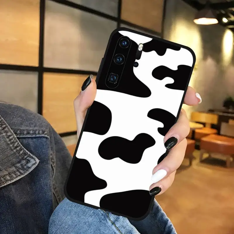 

White Black Cow Symbol Pattern Print Phone Case Funda For Huawei P9 P10 P20 P30 Lite 2016 2017 2019 plus pro P smart