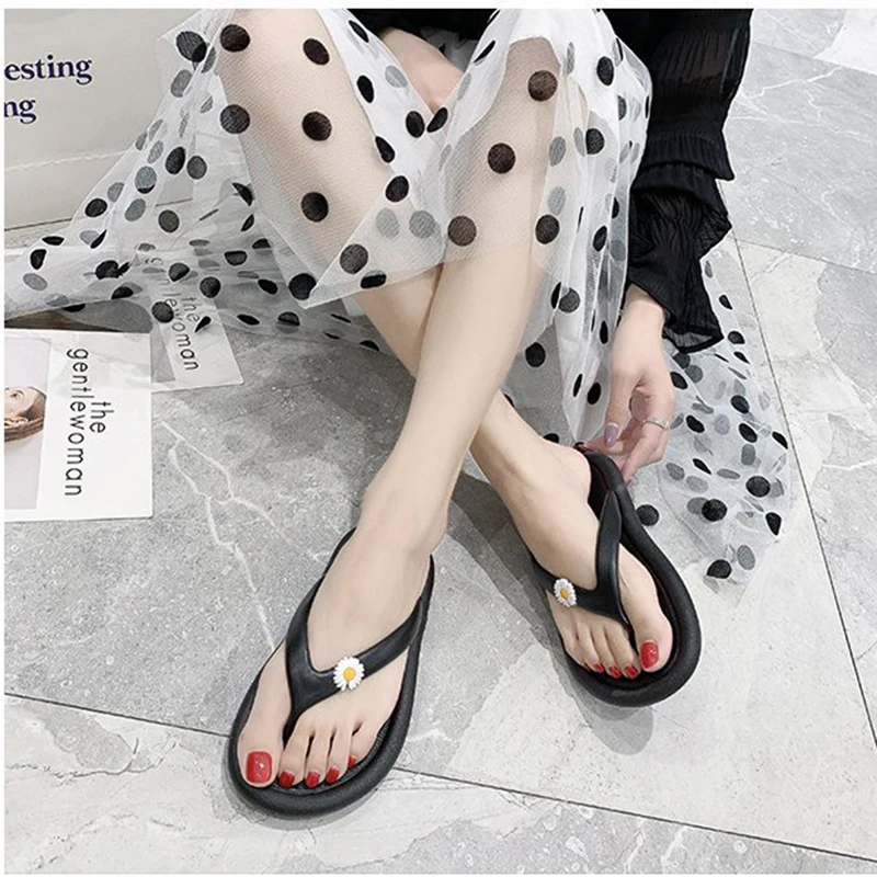 Сандалии женские с круглым носком пляжная обувь на толстой подошве шлепанцы