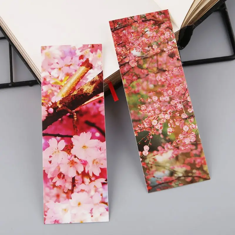 

30pcs Creative Chinese Style Paper Bookmarks Painting Cards Retro Beautiful Boxed Bookmark Commemorative Gifts