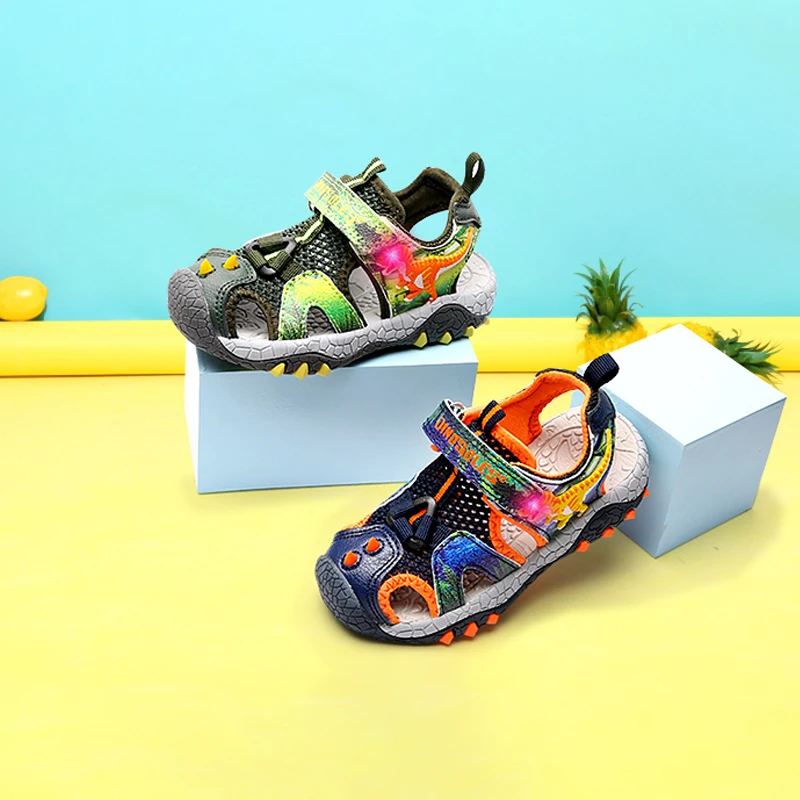 Сандалии для мальчиков пляжная обувь со светодиодной подсветкой и 3d динозавром
