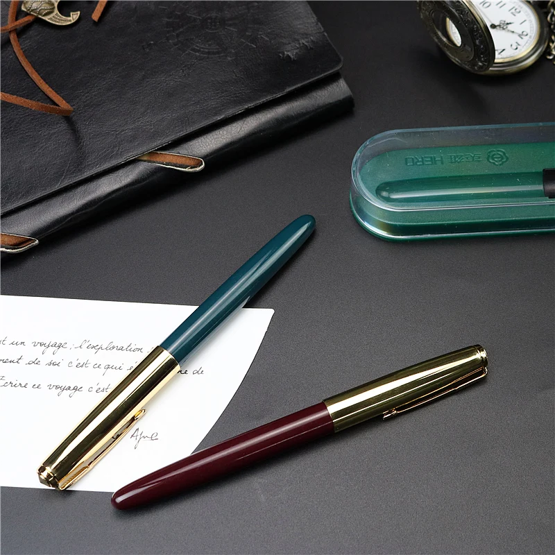 

Nostalgic old Fountain Pen Golden metal cap and classic arrow clip Student office writing stationery