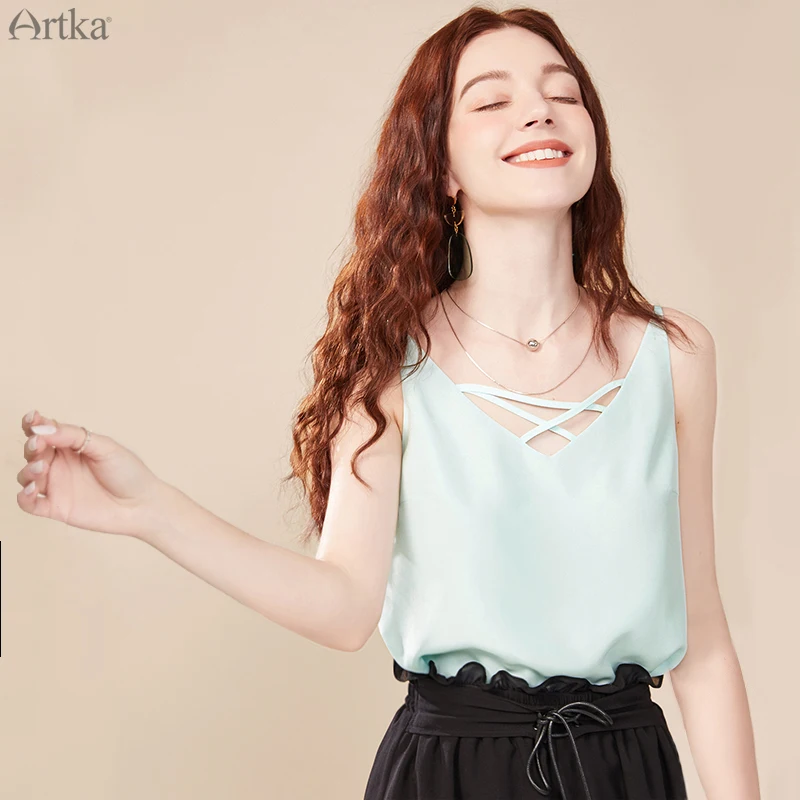 Женский укороченный топ без рукавов ARTKA элегантный однотонный шифоновый с v