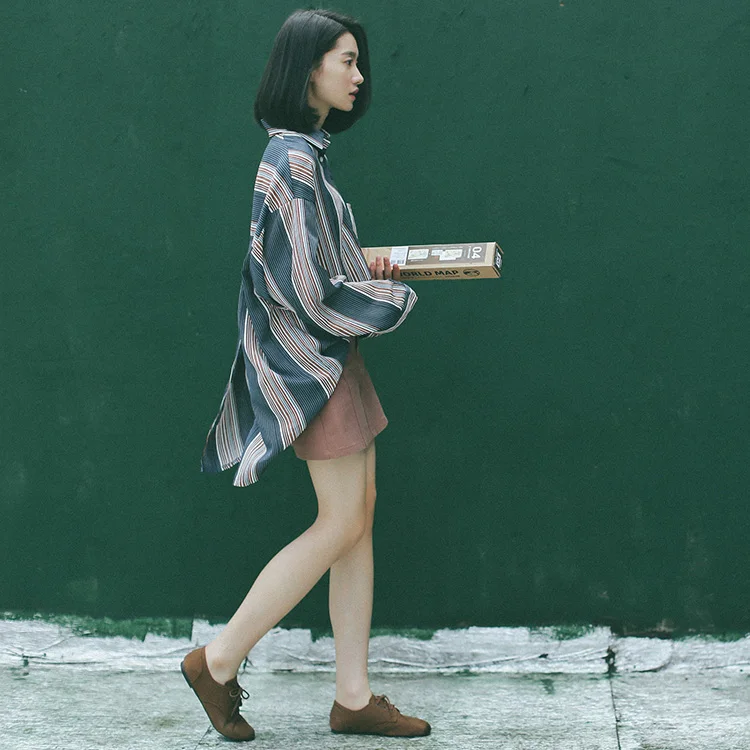 

2020 Autumn New Long Blouses Back Split Chiffon Shirt Female Harajuku Striped Shirt Top Button Up Blouse Women Vintage
