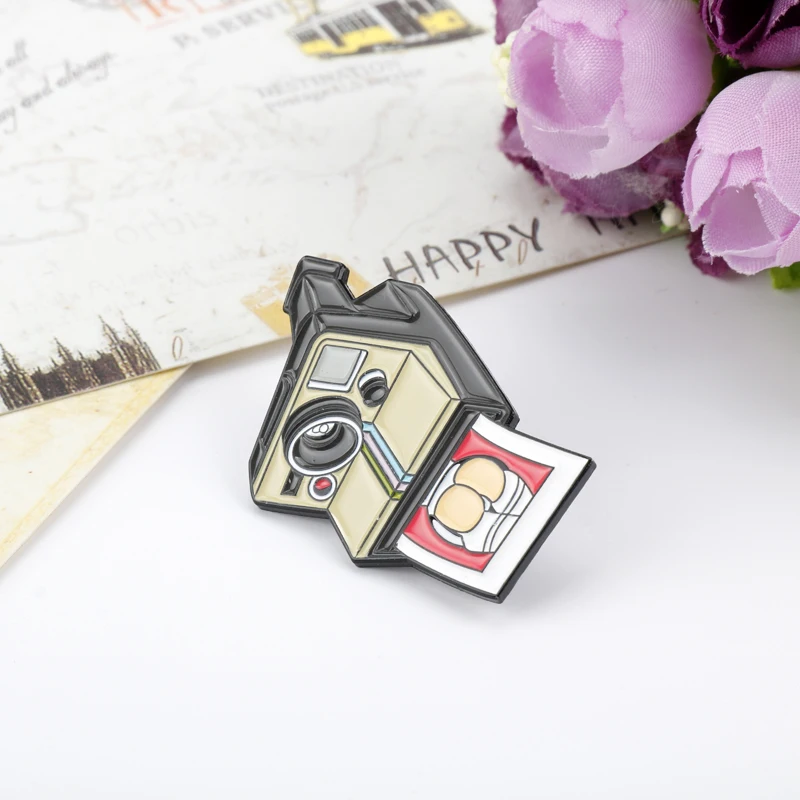 Эмалированная брошь с мультяшной камерой фотография булавка для пальто крышки