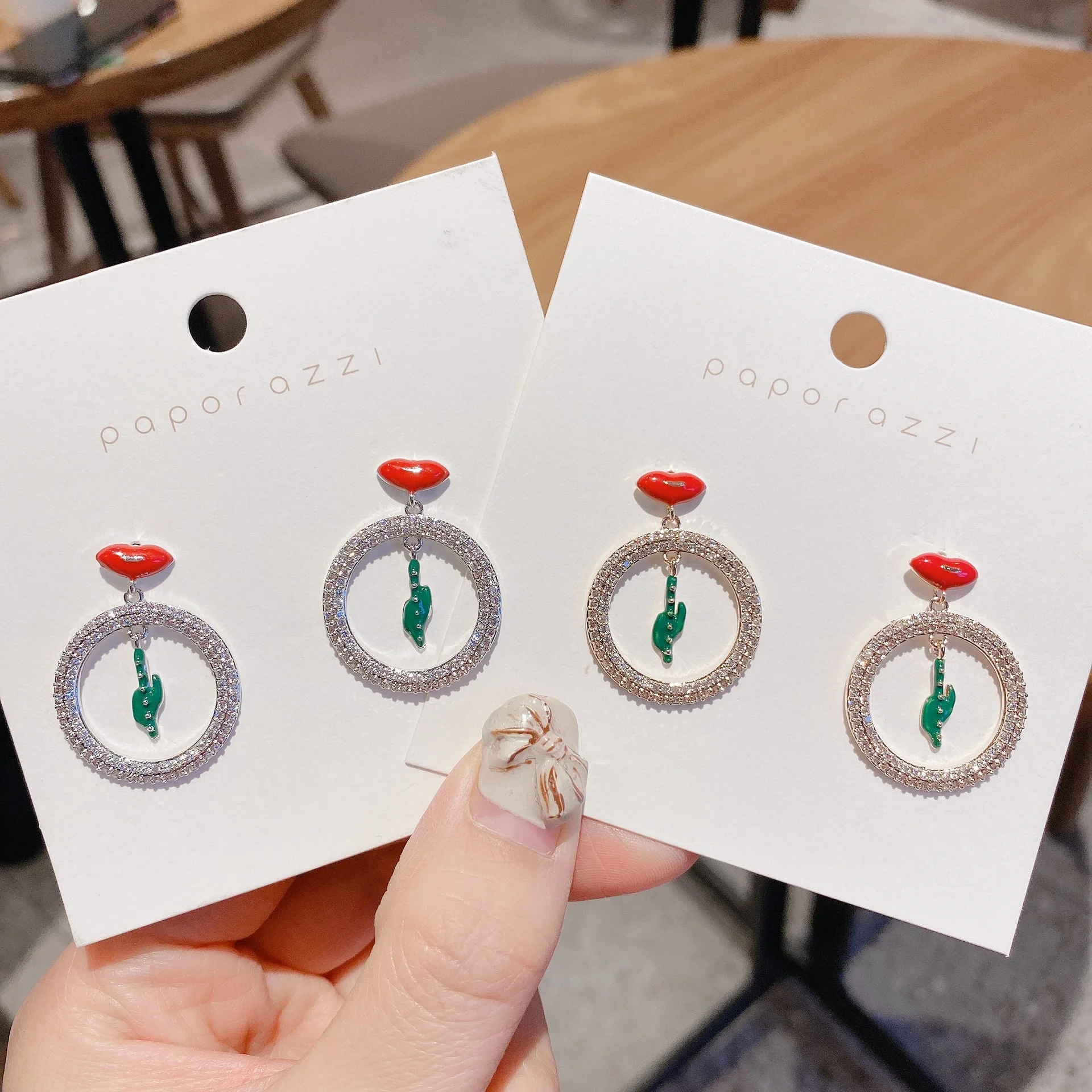 

2021 новые персонализированные серьги в виде красных губ, серебро пробы, серьги в форме круга с цирконом, винтажные модные крупные серьги