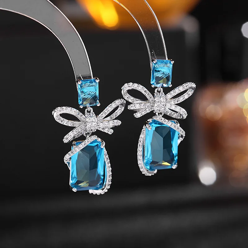 

Серьги женские медные с квадратным кристаллом