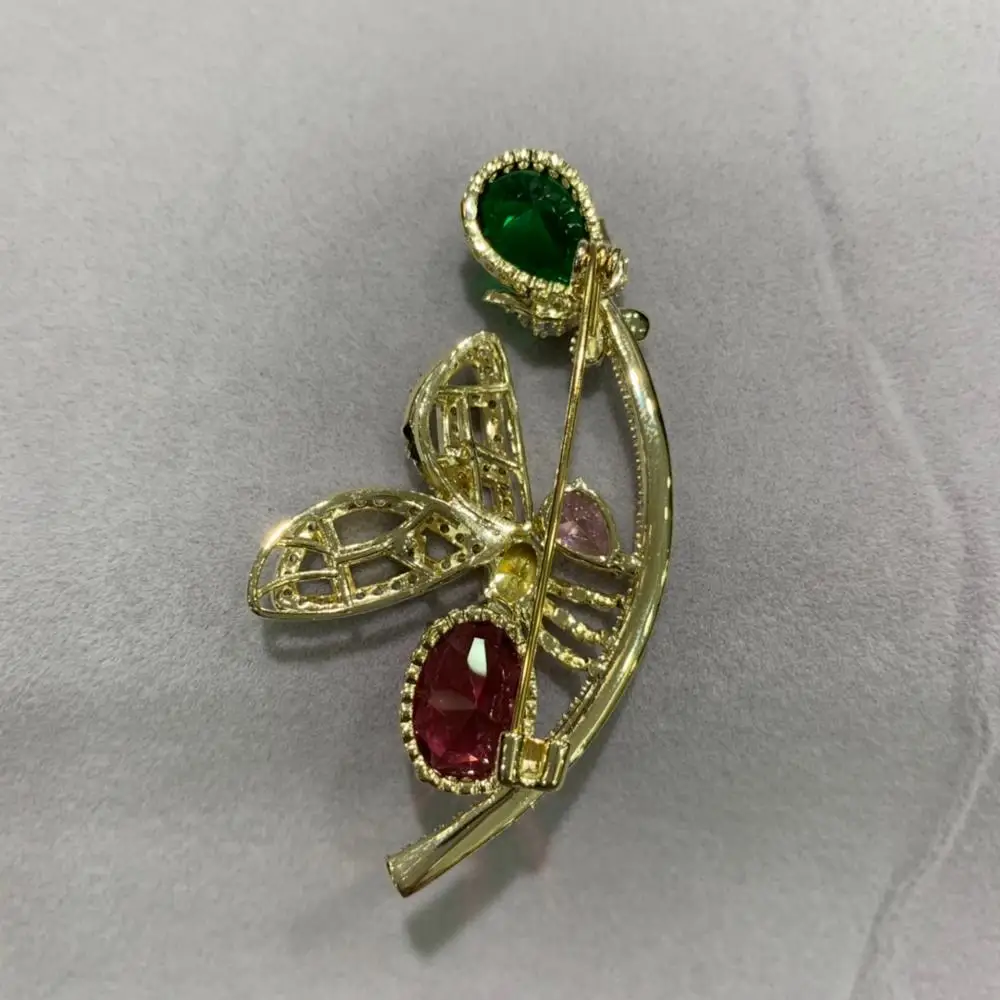 Разноцветная брошь в виде пчелы из меди с фианитами Модные женские ювелирные