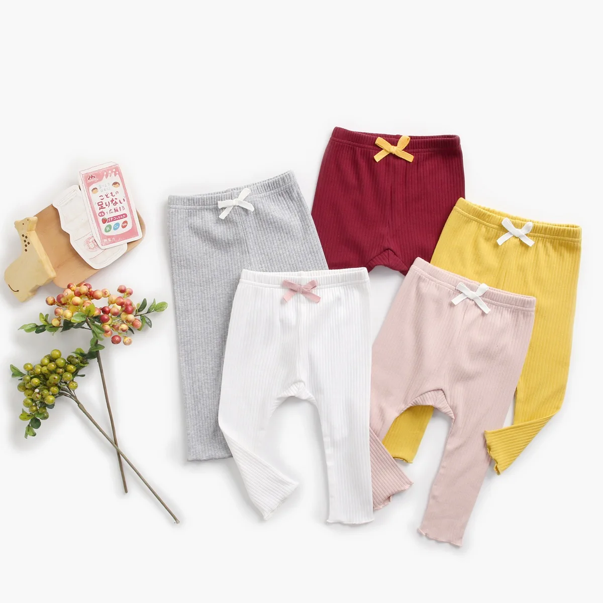 

Girl's Leggings Spring and Autumn Pure Color Baby Korean Version Newborn Pit Strip Big Butt Pants Infant Clothing