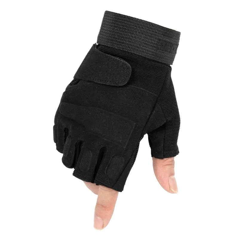 В стиле милитари вентилятор спецназ на открытом воздухе все палец Тактический