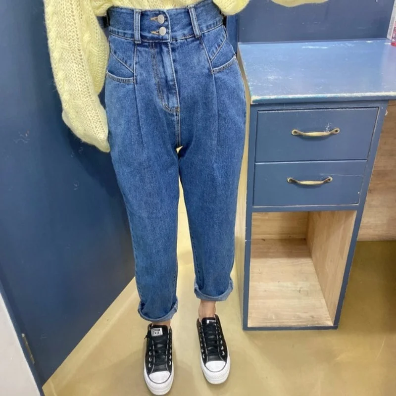 

Spring Fall Women High Waist Washed Blue Pleated 2 Button Loose Harem Jeans Fashion Vintage Trousers Denim Pants Streetwear