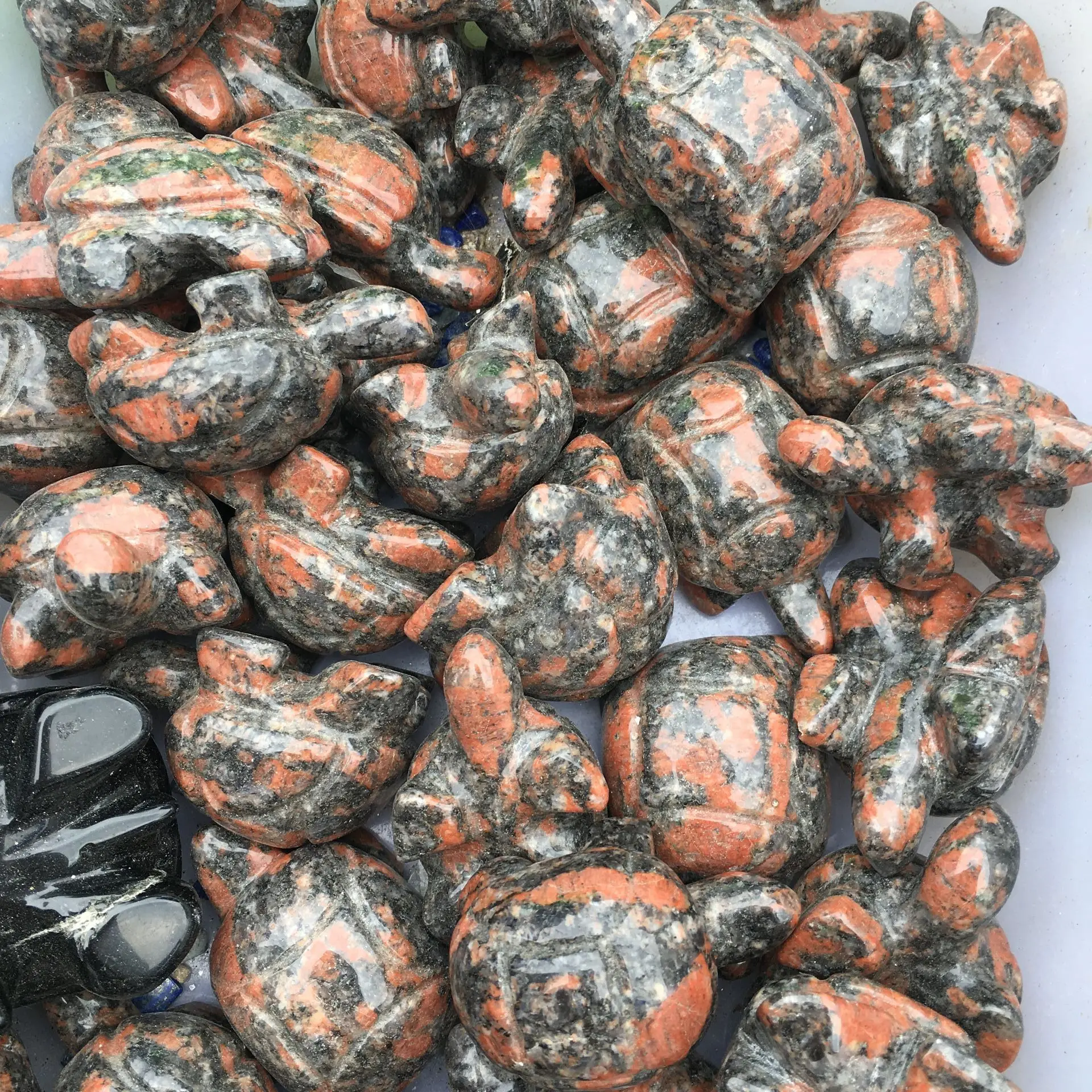 

6-7cm Natural miscellaneous stone Tortoise Amethyst Opal Animals Healing Stone Home Decor Fish Tank Crafts Small Decoration