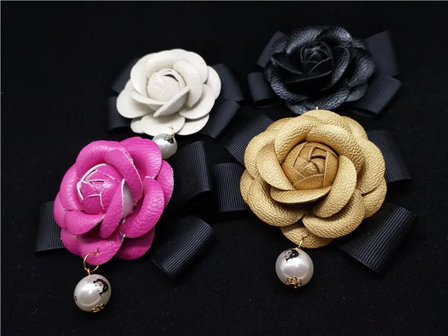 IN Stock Female All Match Charm Camellia Flower Brooch Quality Leather Black&White&Rose&Mix Cloth Bow Pearl Women Diy Brooches
