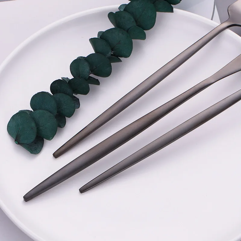 

6pcs/30pcs Black Cutlery Set Dinner Knife Dessert Fork Spoon Set Western Cutlery Dinnerware Set Stainless Steel Tableware Set
