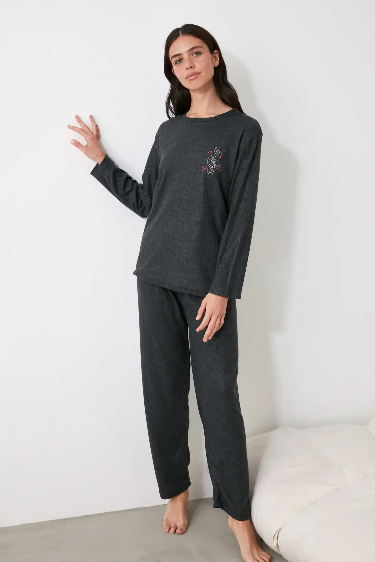 

Trendyol Knitted Pajamas Set THMAW21PT0854