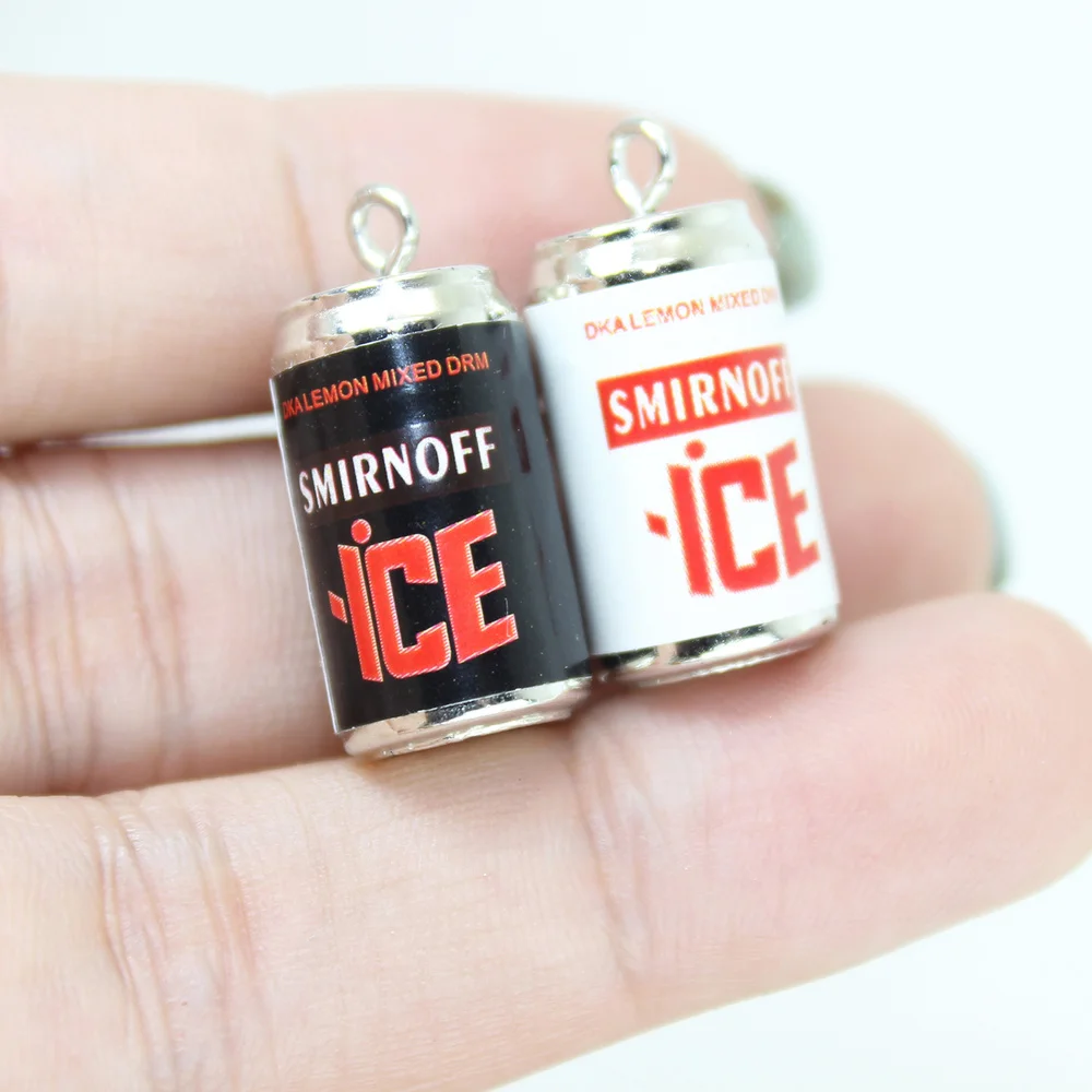 

8 шт./резиновые 3D спиртовые черные и белые банки Yamily, подвески в виде бутылки пива для самодельных украшений, ожерелий, серег, брелоков