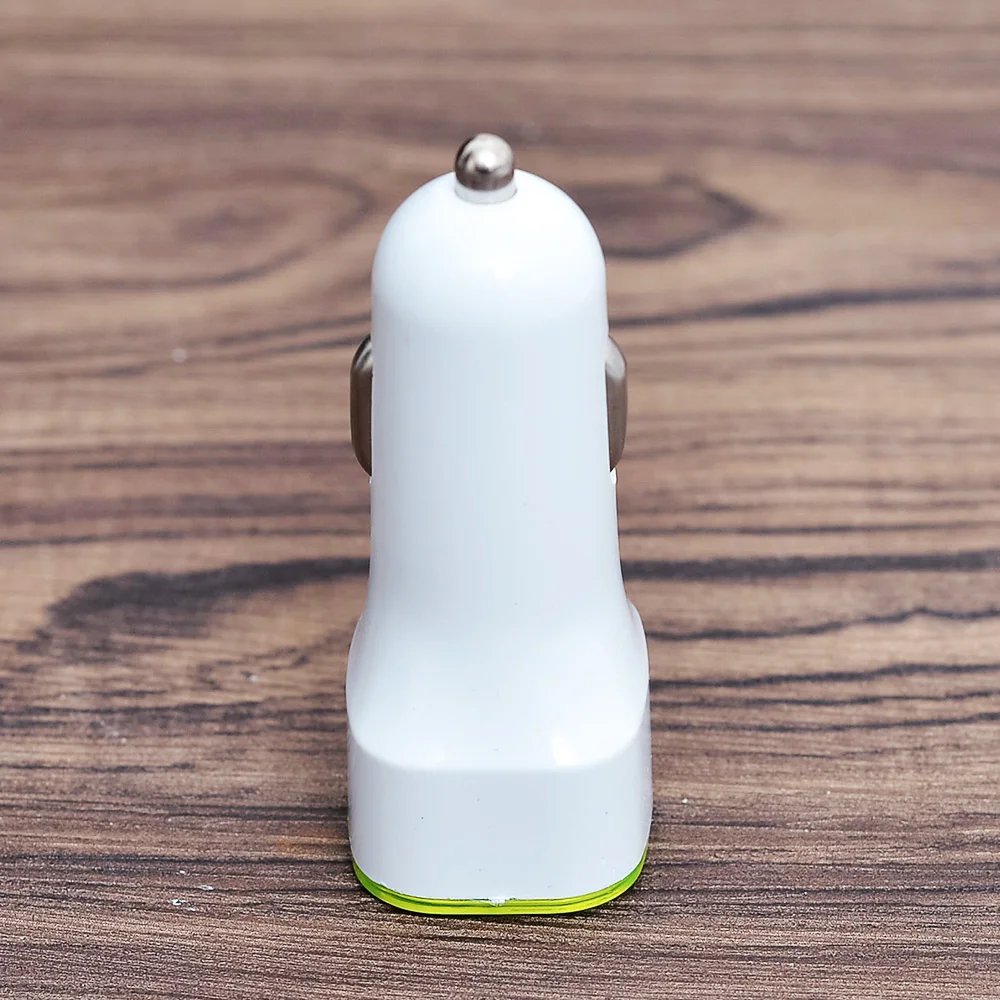 Зарядное устройство (USB адаптер) с подсветкой в автомобильный прикуриватель на 2