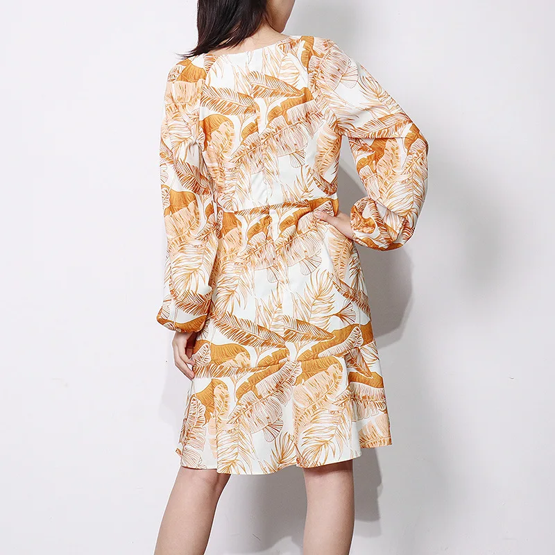 

Australian fashion brand 2021 summer new V-neck printing and dyeing temperament commuting slim white A-line short dress