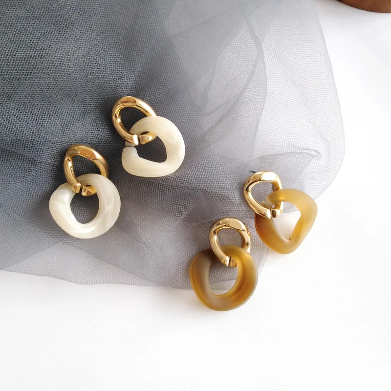 Женские акриловые серьги геометрические металлические корейские золотого цвета