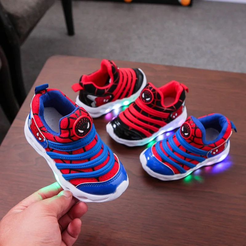 Дисней детская в мультипликационном стиле с человеком пауком для маленьких