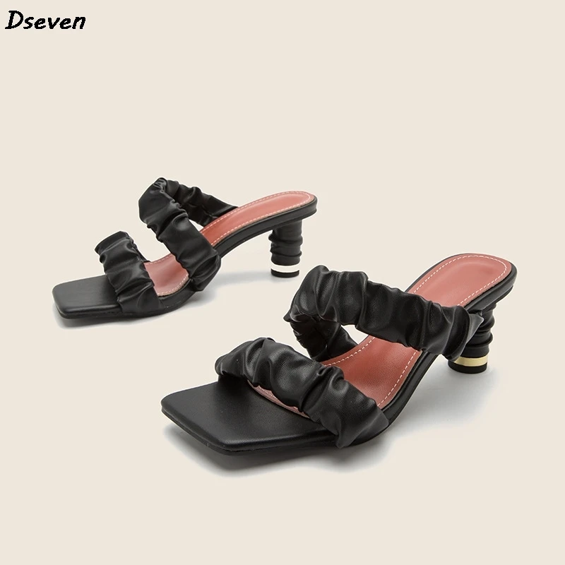 

Summer New Style Mid-heeled Retro Open Toe Outside Sexy Women Sandals Classic Fashion Folds Square Toe Ladies Slippers Hot