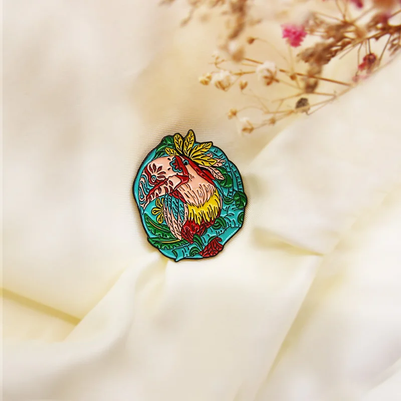 Эмалированная брошь в виде двух рыб морских ракушек жемчужин водных растений