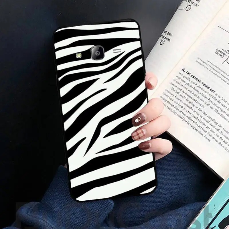

Zebra Striped Black White Anima Phone Case For Samsung galaxy S 7 8 9 10 20 edge A 6 10 20 30 50 51 52 70 note plus mobile bags