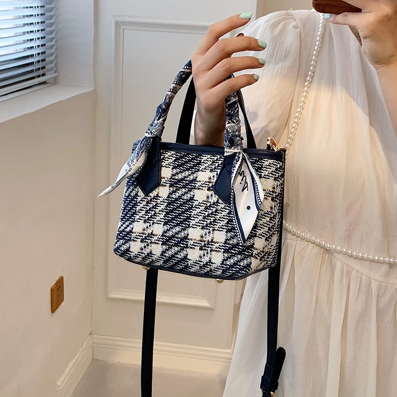 

New Fashion Woolen Cloth Women's Crossbody Bags High Quality Plaid Silk Scarf Square Handbag Designer Female Shoulder Bag Purse