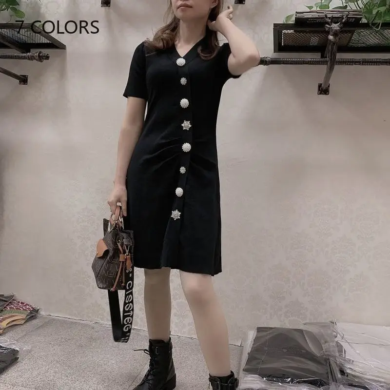 Вязаное черное летнее платье новинка 2020 V-образный вырез короткий рукав свитер