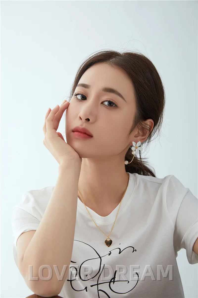 

New Korean Vintage Sweet White Shell Flower Petal Earrings With Pearl Drop Earrings For Women 2020 Girl Fashion Jewelry