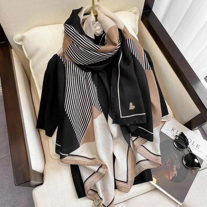 

2021 Ladies Fashion Aztec Tassel Viscose Shawl Scarf Women High Quality Wrap Pashmina Stole Bufanda Muslim Hijab Snood 180*90Cm