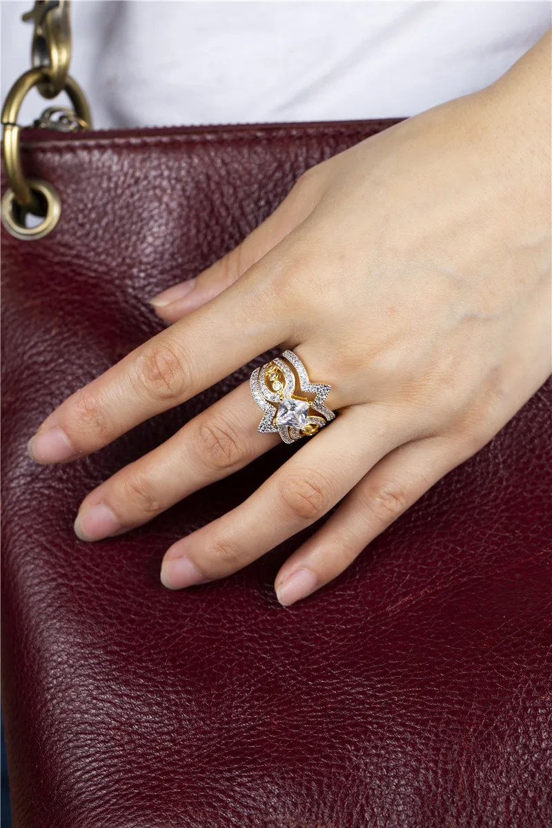 Комплект колец женский из серебра 925 пробы с искусственным бриллиантом |