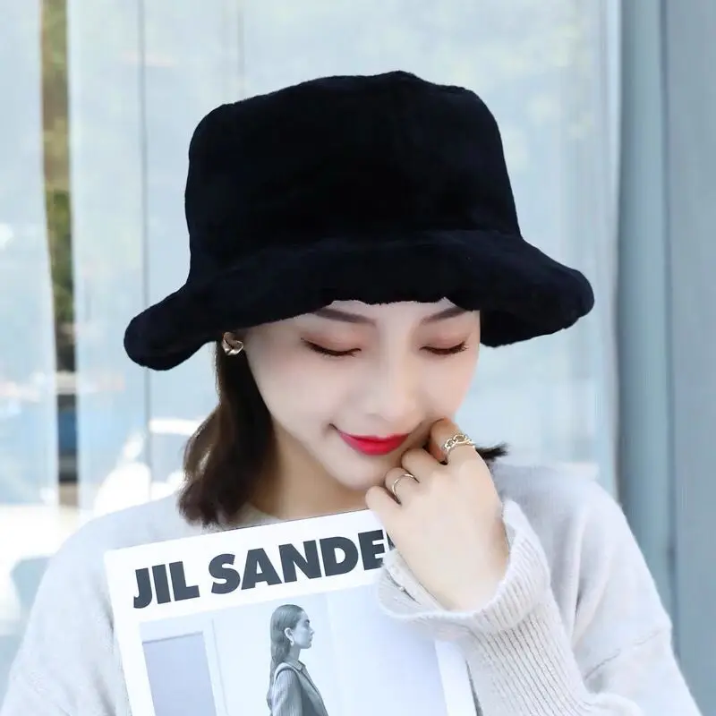 Женская зимняя Панама из натурального меха ягненка |