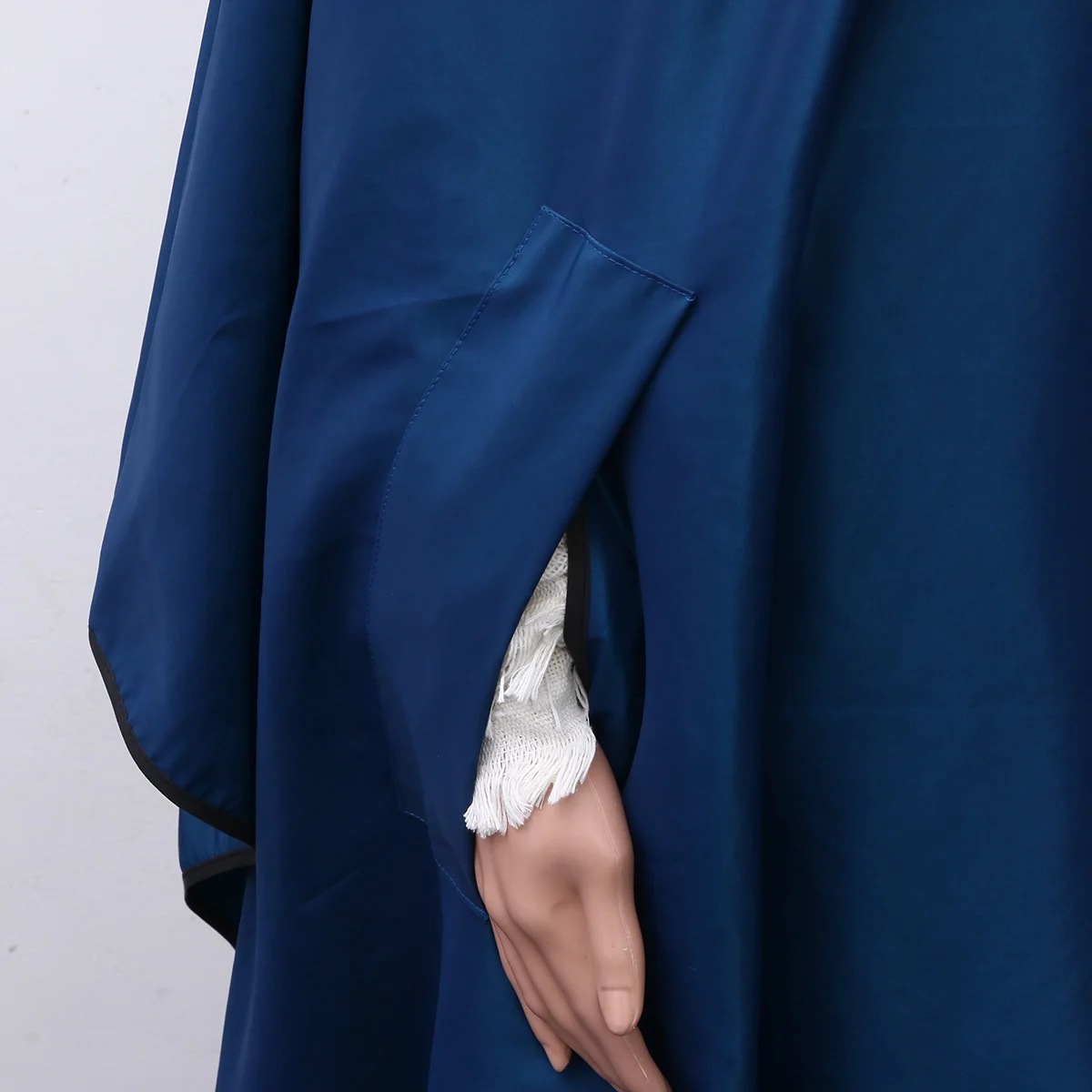 

1 шт., профессиональная накидка для парикмахерской, водонепроницаемый салонный парикмахерский халат, растягивающийся фартук (темно-синий)