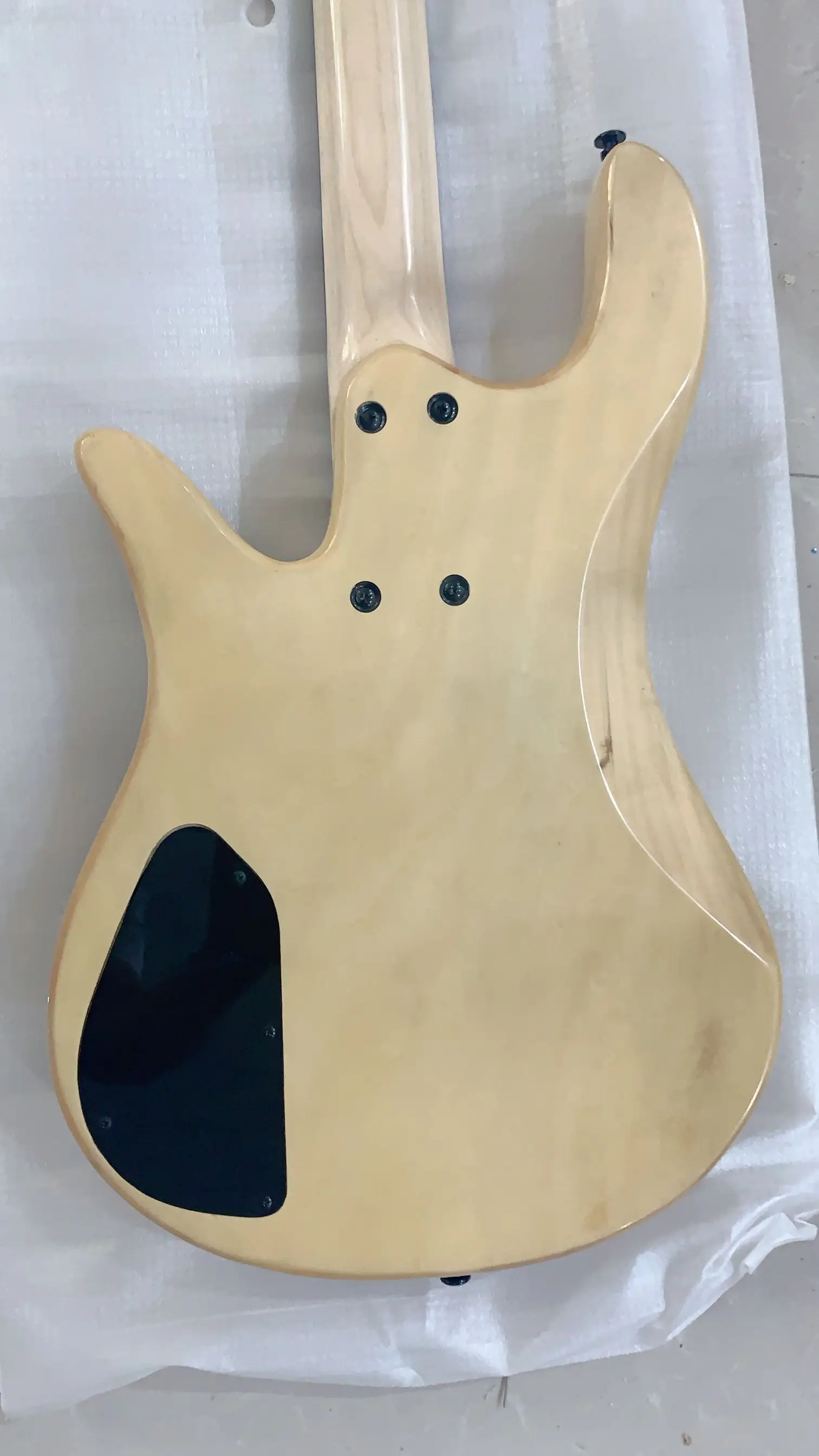 Инь и Ян Тай Чи пламя бежевый ольхи тела 4-струнная бас-гитара бабочка Роскошная