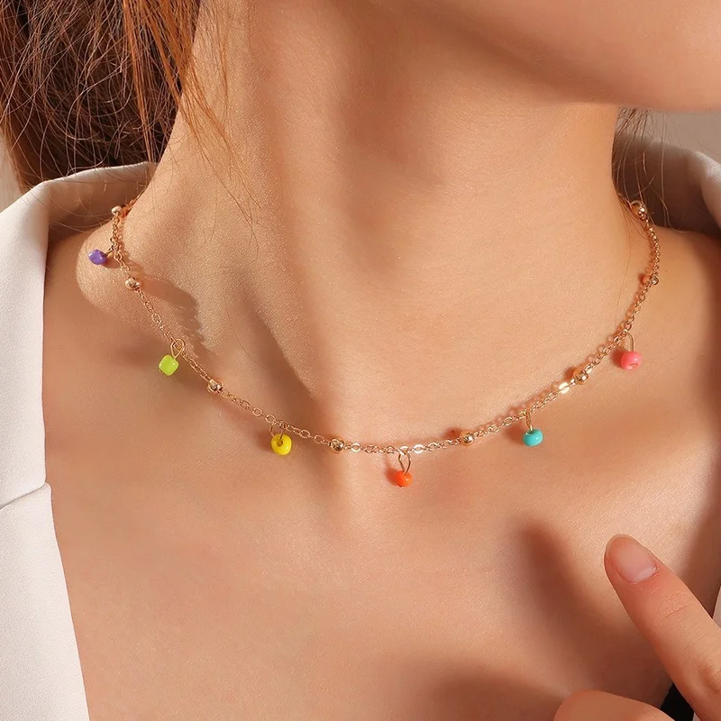 

2021, оптовая продажа, яркое разноцветное ожерелье в стиле Ins с маленькими каплями воды, простое и свежее ожерелье-чокер