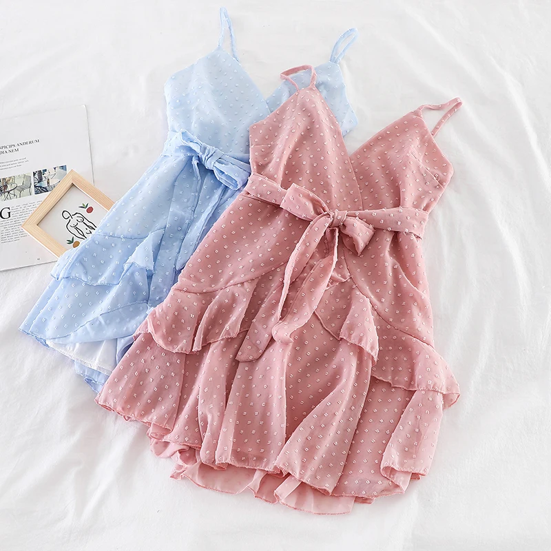 Женский сексуальный комбинезон без рукавов белый с лямкой на шее ярких цветов