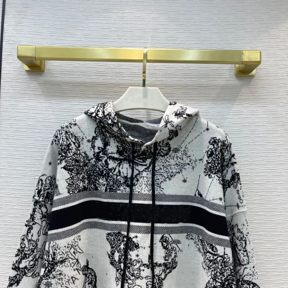 

Новинка 2021 Ранняя осень черный и белый кашемировый вязаный костюм красивый топ с шортами