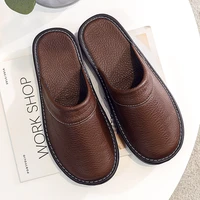 2021 New Arrival Runway Shoes Men Leather Home Slippers Unisex Flat Round Toe Wear Resitant Fashion Shoes Man Slippers House