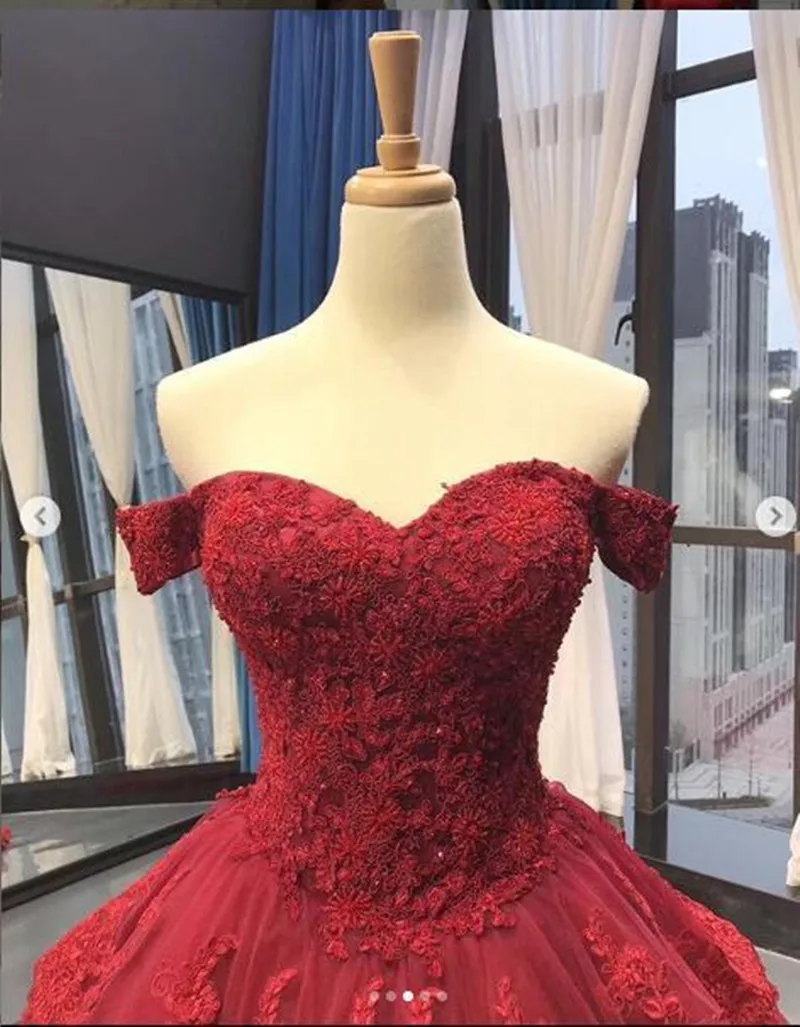 New Arrival Red Ball Gown Prom Dresses Off the Shoulder Tiered Long Train Bridal Dress Sweetheart Burgundy Engagement Gowns
