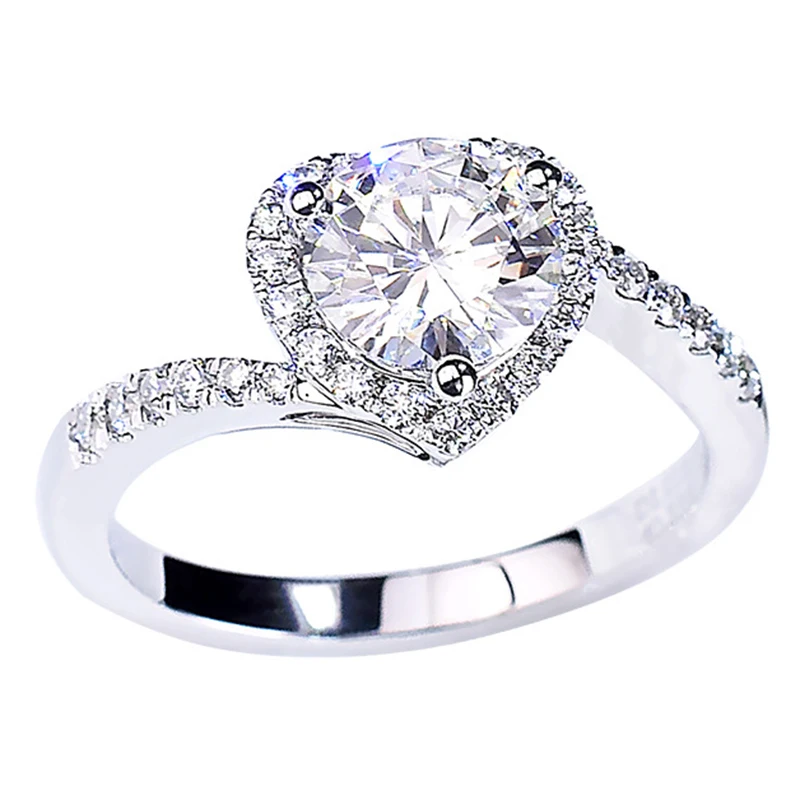 

Женское большое кольцо с бриллиантами в форме сердца из серебра 925 пробы