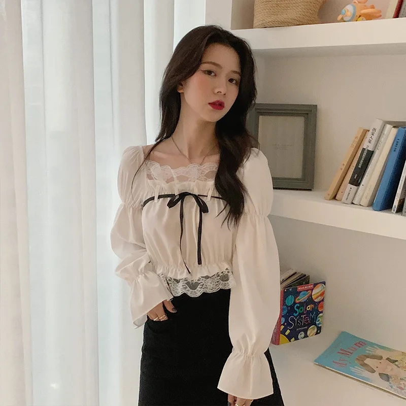 

Thin and age-reducing women's new spring 2021 new shirt long-sleeved lace stitching square collar shirt