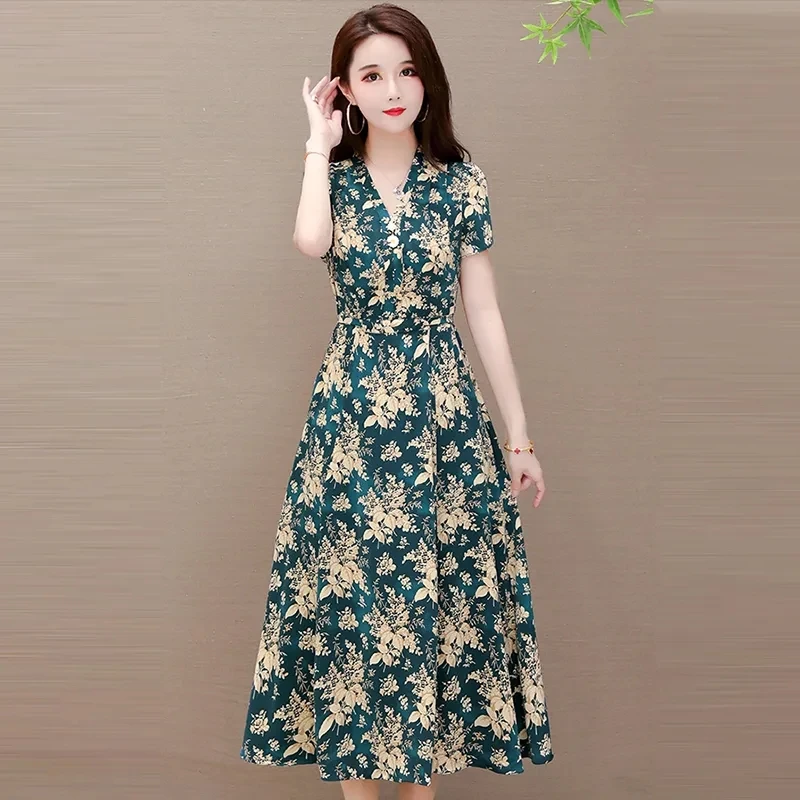 

Платье женское с коротким рукавом и цветочным принтом, средней длины