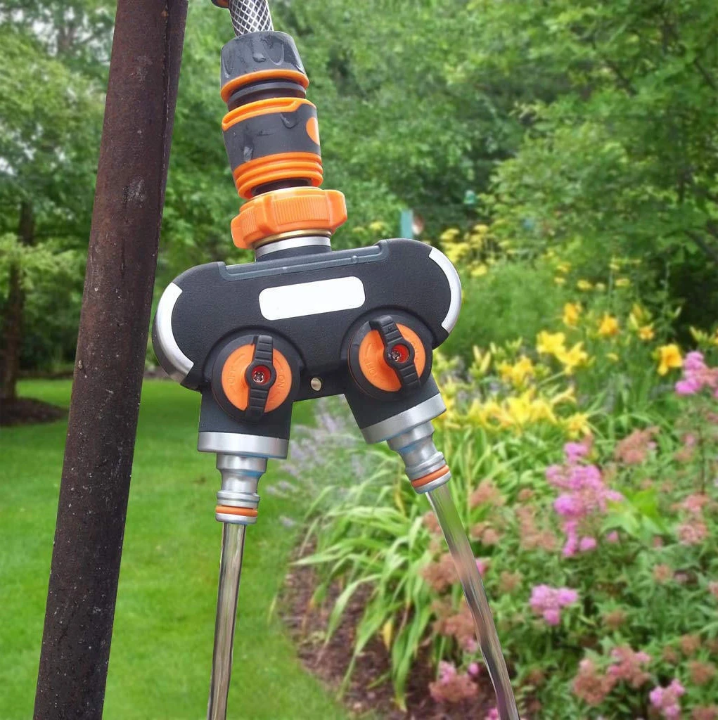 

One-Way Two-Tap Water Distributor for Garden Irrigation