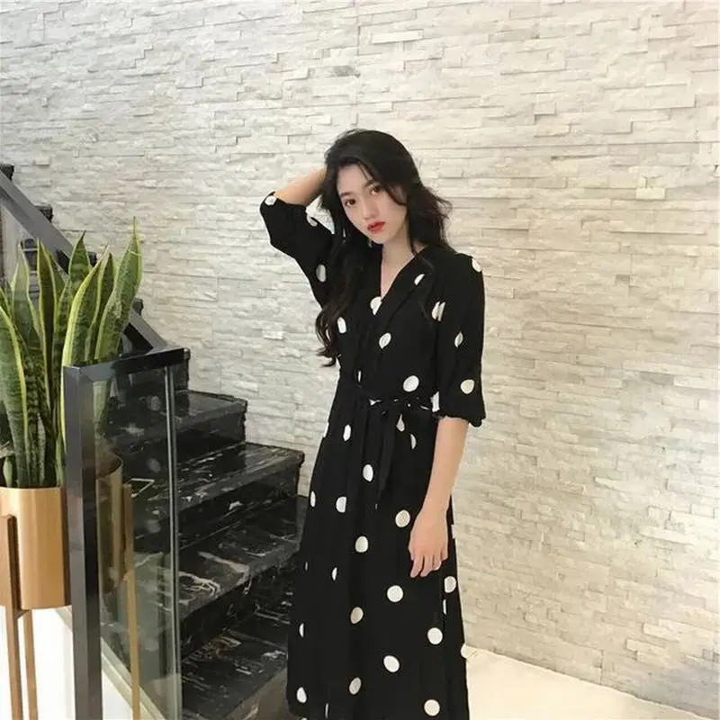 Платье женское длинное черное приталенное Элегантное маленькое кружевное