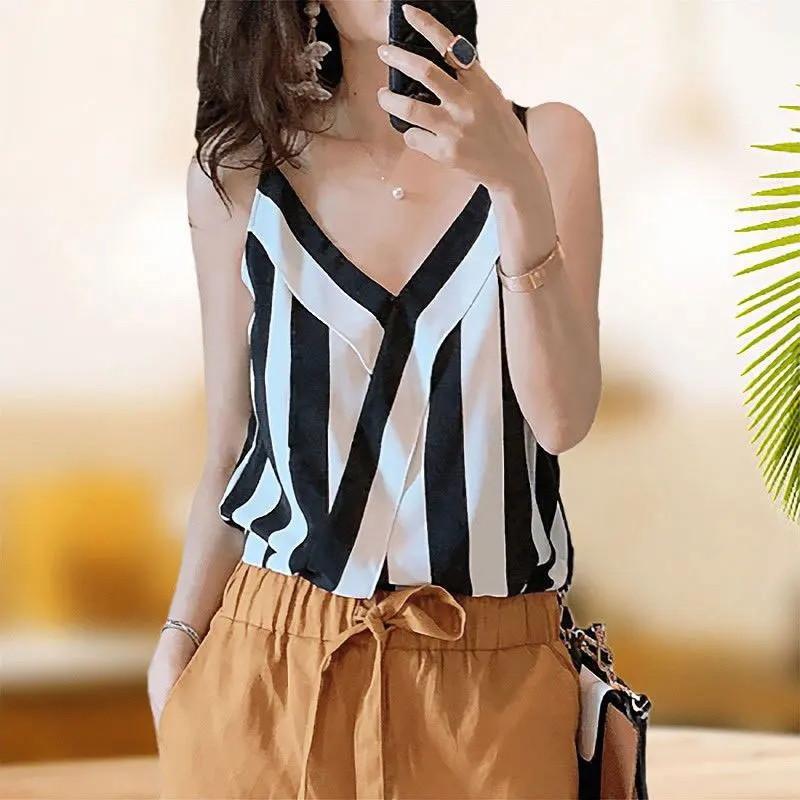 

2021 Summer Korea Fashion Women Sexy Spaghetti Strap Tank Top All-matched Casual Striped Chiffon V Neck Tops Femme Camis V375