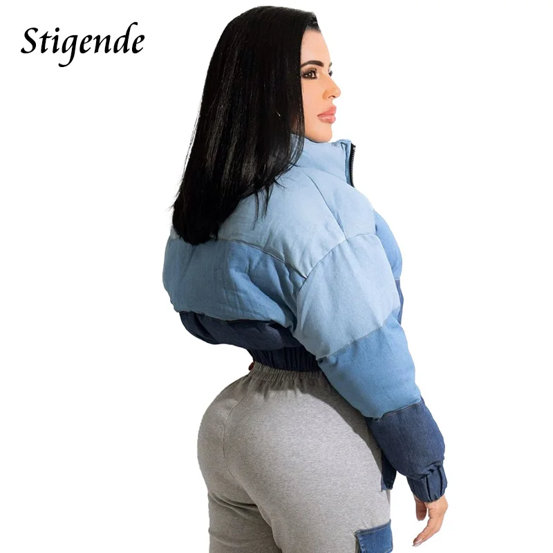 Женская куртка-пуховик на молнии в полоску |